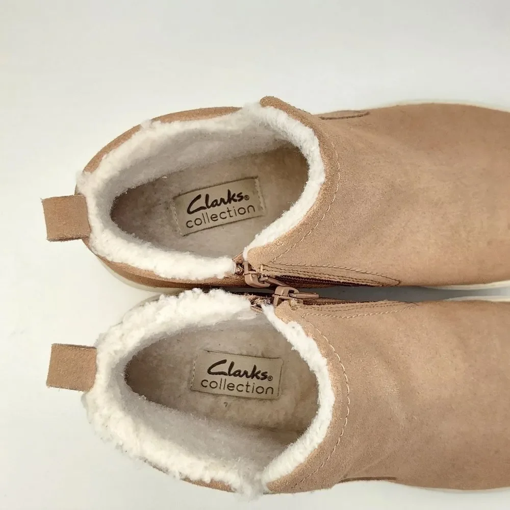 Clarks Layton Star Tan Suede Shearling Ankle Sneaker Booties Women's 7.5 Outdoor